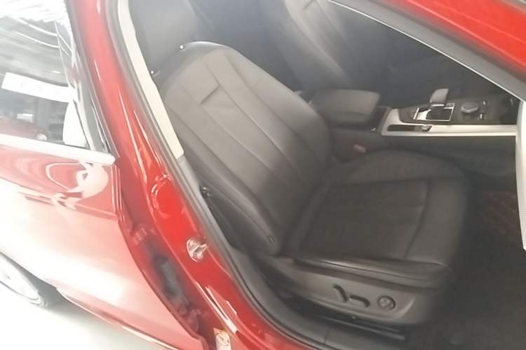 Used Audi A4L 2018 30th Anniversary Edition 40 TFSI Trendy Model Right Front Seat