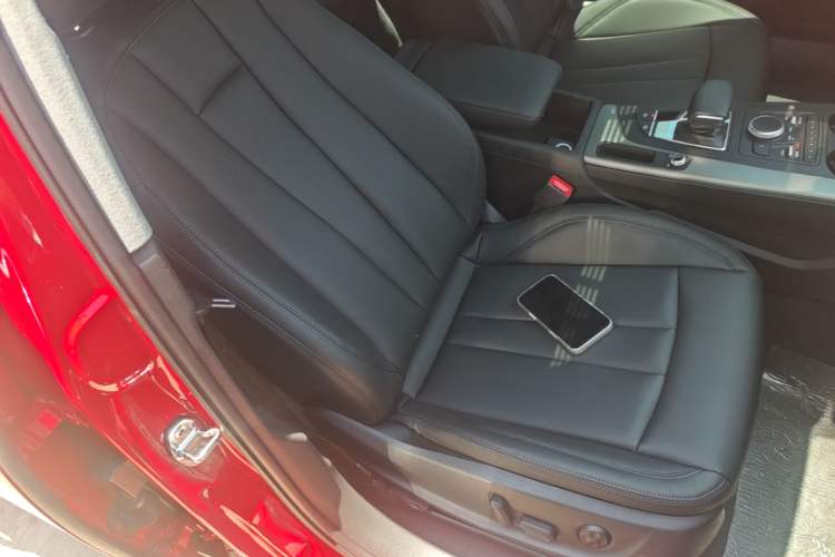 Used Audi A4L 2018 30th Anniversary Edition 40 TFSI Trendy Model Right Front Seat