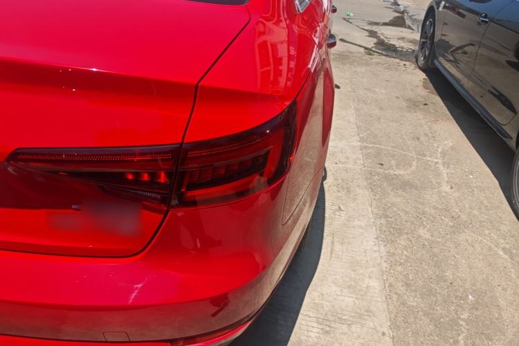 Used Audi A4L 2018 30th Anniversary Edition 40 TFSI Trendy Model Right Rear Taillight