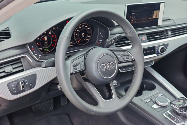 Used Audi A4L 2018 30th Anniversary Edition 40 TFSI Fashion Model Steering Wheel