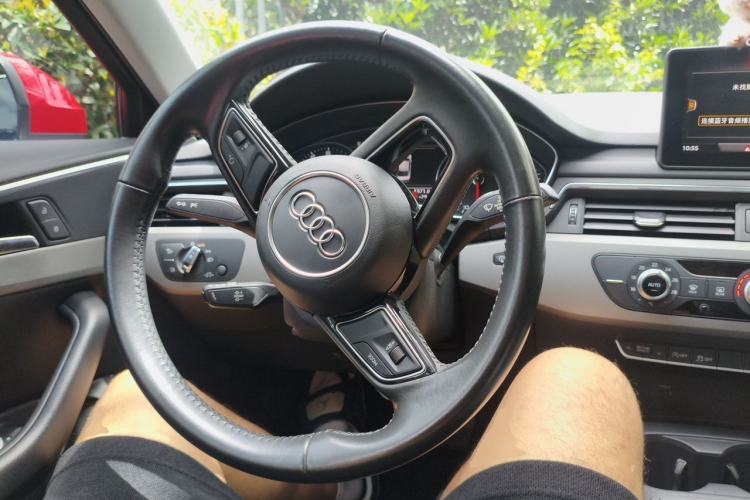 Used Audi A4L 2018 30th Anniversary Edition 40 TFSI Trendy Model Steering Wheel