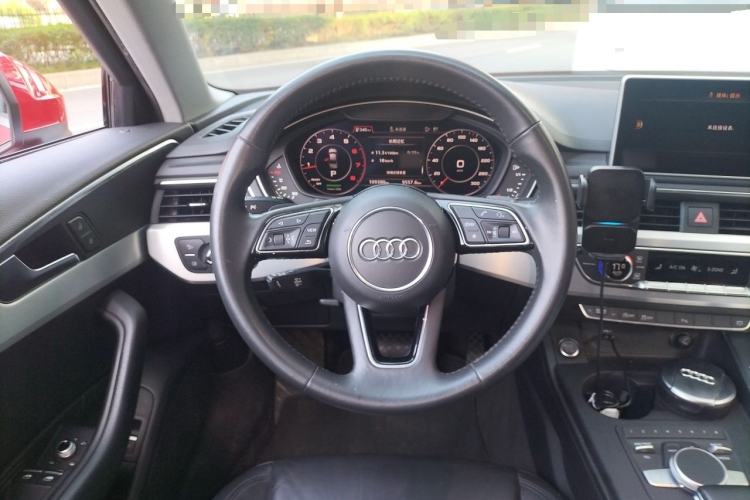 Used Audi A4L 2018 30th Anniversary Edition 40 TFSI Fashion Model Steering Wheel