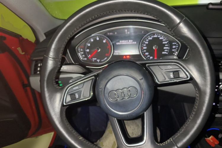 Used Audi A4L 2018 30th Anniversary Edition 30 TFSI Ambition Model Steering Wheel