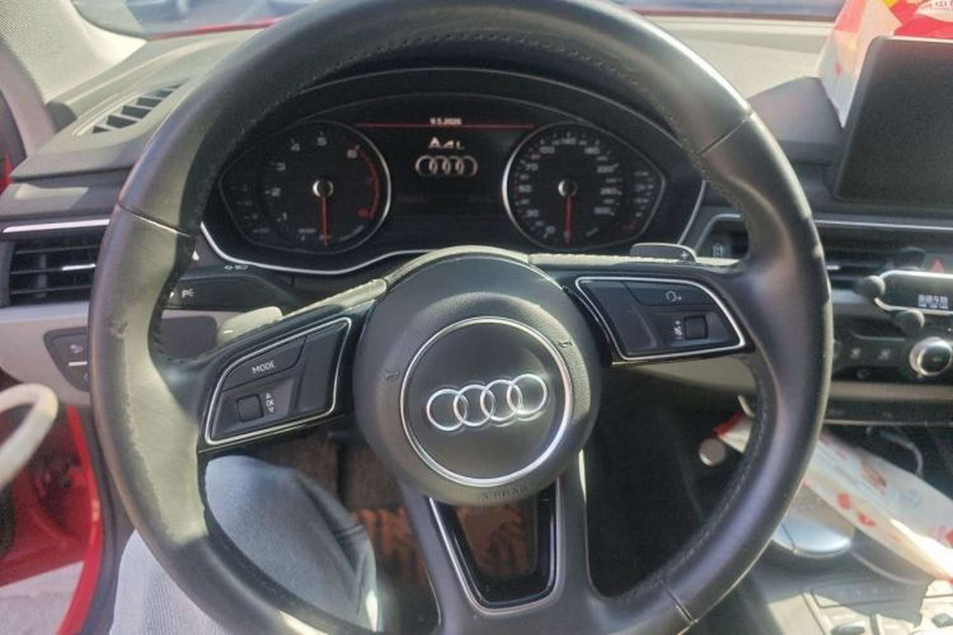 Used Audi A4L 2018 30th Anniversary Edition 40 TFSI Trendy Model Steering Wheel
