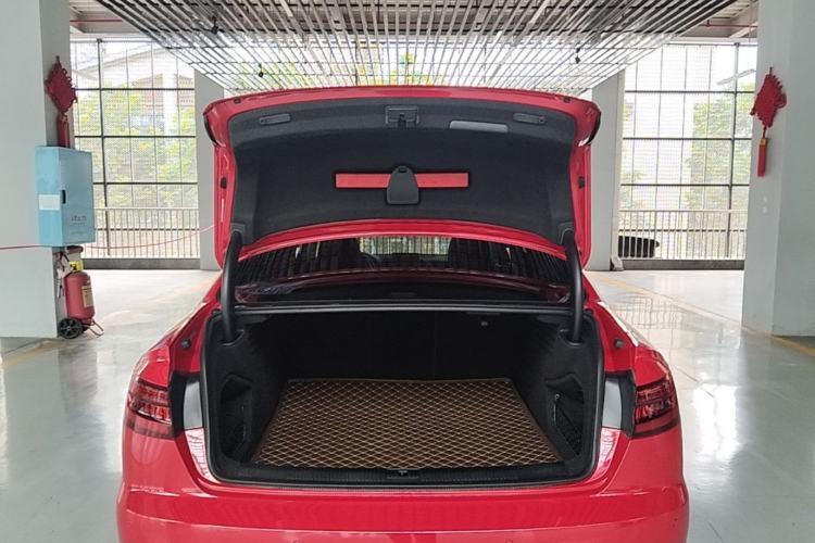 Used Audi A4L 2018 30th Anniversary Edition 40 TFSI Trendy Model Trunk