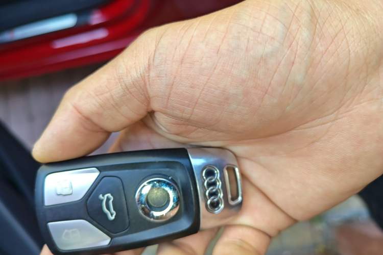 Used Audi A4L 2018 30th Anniversary Edition 40 TFSI Fashion Model Vehicle Key