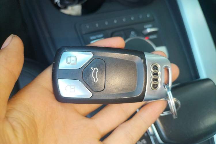 Used Audi A4L 2018 30th Anniversary Edition 40 TFSI Fashion Model Vehicle Key