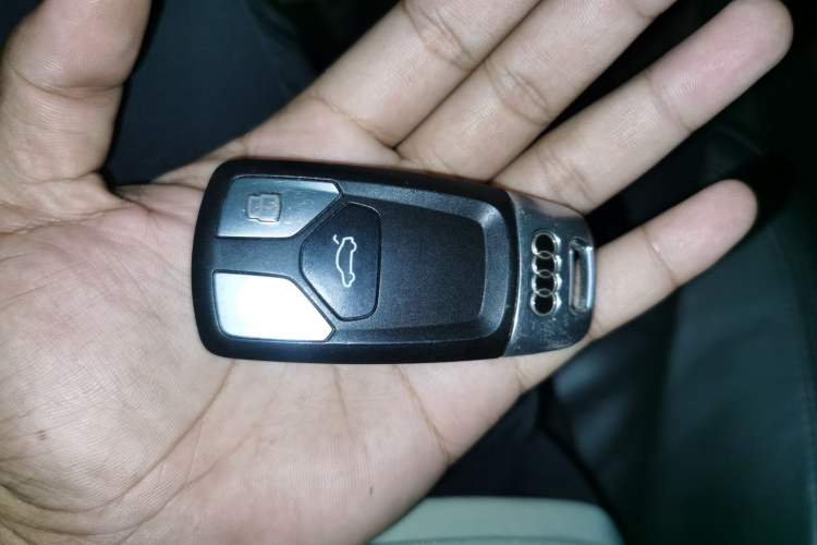 Used Audi A4L 2018 30th Anniversary Edition 40 TFSI Fashion Model Vehicle Key