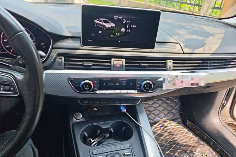 Used Audi A4L 2018 30th Anniversary Edition 40 TFSI Fashion Model Audio And AC Panel