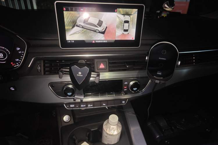 Used Audi A4L 2018 30th Anniversary Edition 40 TFSI Fashion Model Audio And AC Panel