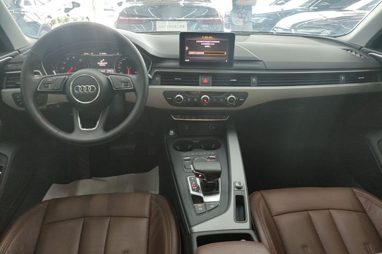 Used Audi A4L 2018 30th Anniversary Edition 40 TFSI Trendy Model Center Console