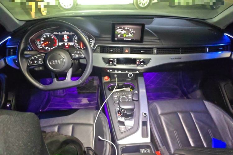 Used Audi A4L 2018 30th Anniversary Edition 45 TFSI quattro Individual Sport Edition Center Console