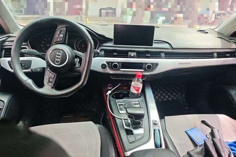Used Audi A4L 2018 30th Anniversary Edition 45 TFSI quattro Individual Sport Edition Center Console
