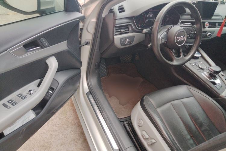 Used Audi A4L 2018 30th Anniversary Edition 40 TFSI Trendy Model Driver Seat