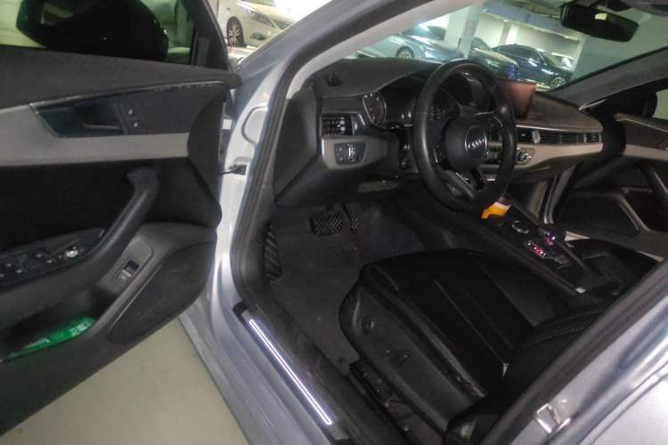 Used Audi A4L 2018 30th Anniversary Edition 40 TFSI Trendy Model Driver Seat