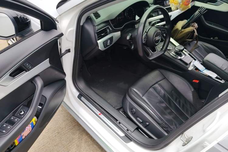 Used Audi A4L 2018 30th Anniversary Edition 45 TFSI quattro Individual Sport Edition Driver Seat