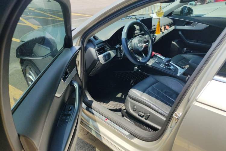 Used Audi A4L 2018 30th Anniversary Edition 40 TFSI Fashion Model Driver Seat