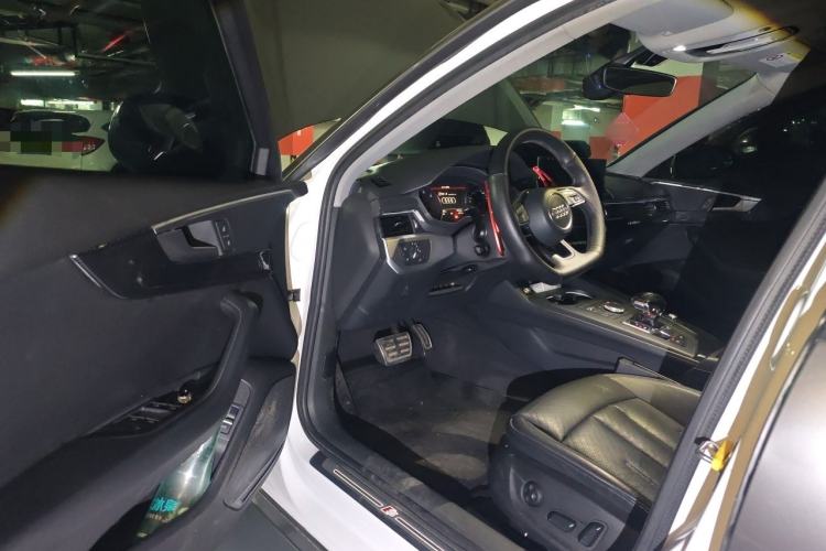 Used Audi A4L 2018 30th Anniversary Edition 45 TFSI quattro Individual Sport Edition Driver Seat