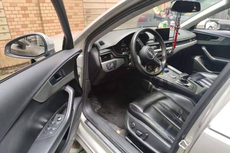 Used Audi A4L 2018 30th Anniversary Edition 40 TFSI Trendy Model Driver Seat