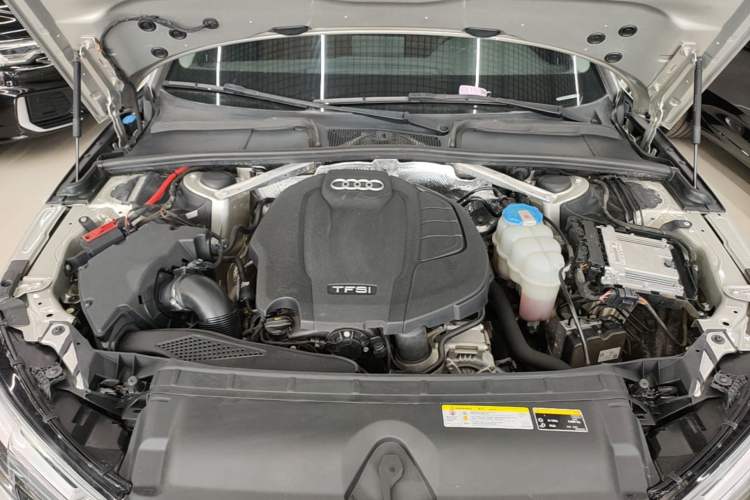 Used Audi A4L 2018 30th Anniversary Edition 40 TFSI Trendy Model Engine Bay