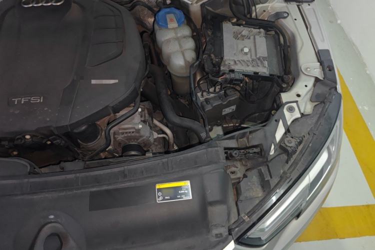 Used Audi A4L 2018 30th Anniversary Edition 45 TFSI quattro Individual Sport Edition Engine Bay Left