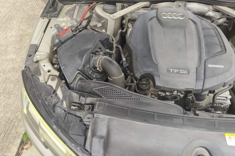 Used Audi A4L 2018 30th Anniversary Edition 40 TFSI Trendy Model Engine Bay Right