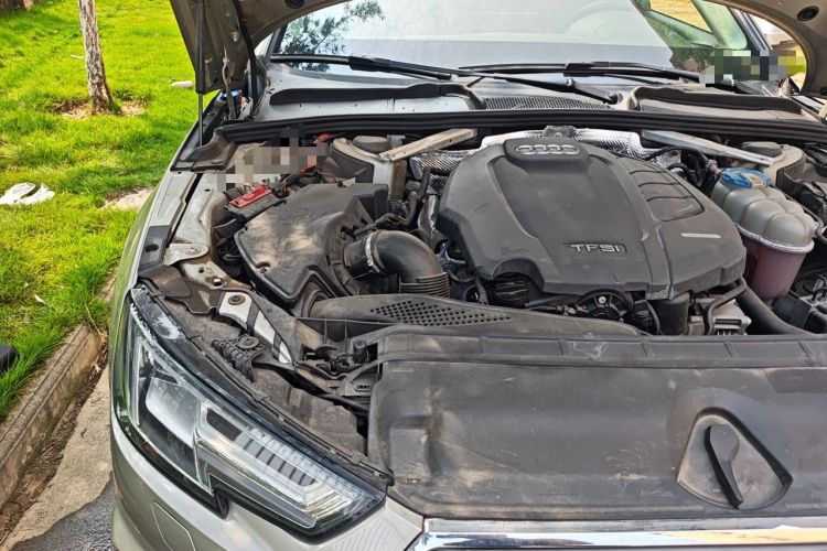 Used Audi A4L 2018 30th Anniversary Edition 40 TFSI Fashion Model Engine Bay Right