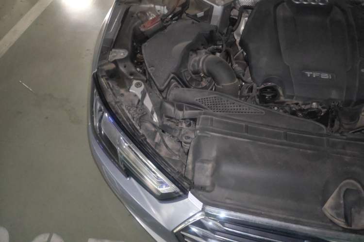 Used Audi A4L 2018 30th Anniversary Edition 40 TFSI Trendy Model Engine Bay Right
