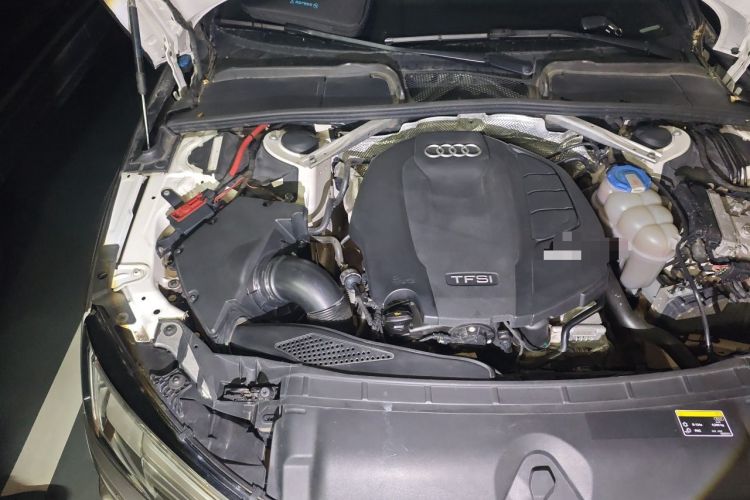 Used Audi A4L 2018 30th Anniversary Edition 45 TFSI quattro Individual Sport Edition Engine Bay Right
