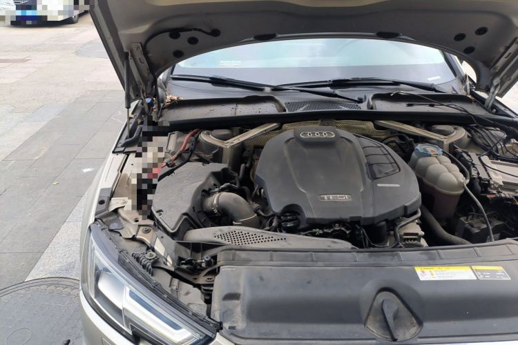 Used Audi A4L 2018 30th Anniversary Edition 40 TFSI Fashion Model Engine Bay Right