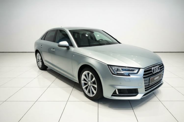 Used Audi A4L 2018 30th Anniversary Edition 40 TFSI Fashion Model Front Right 45 Deg