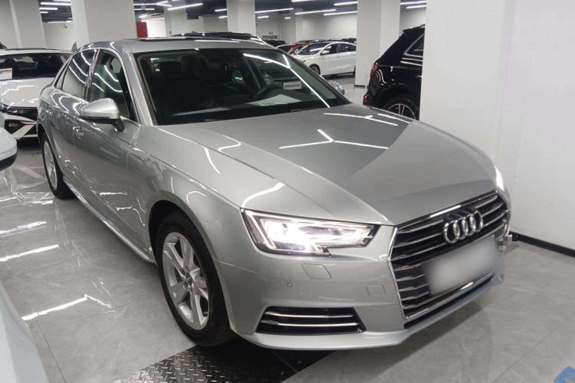 Used Audi A4L 2018 30th Anniversary Edition 40 TFSI Trendy Model Front Right 45 Deg
