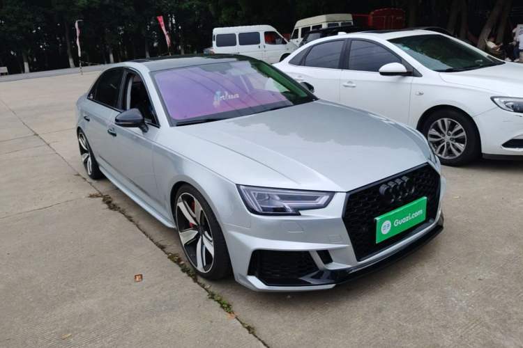 Used Audi A4L 2018 30th Anniversary Edition 45 TFSI quattro Individual Sport Edition Front Right 45 Deg
