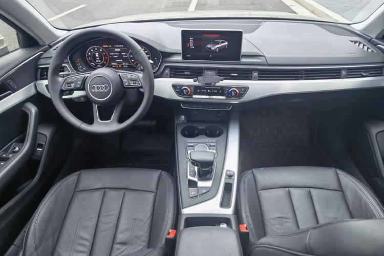 Used Audi A4L 2018 30th Anniversary Edition 40 TFSI Fashion Model Interior 3