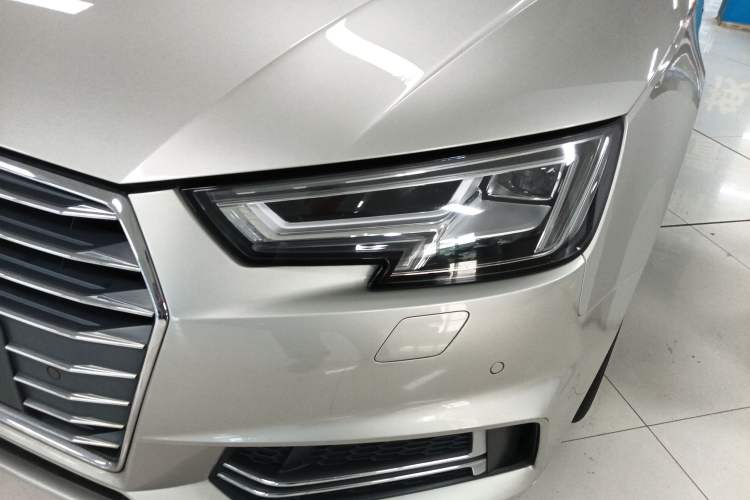 Used Audi A4L 2018 30th Anniversary Edition 40 TFSI Fashion Model Left Front Headlight