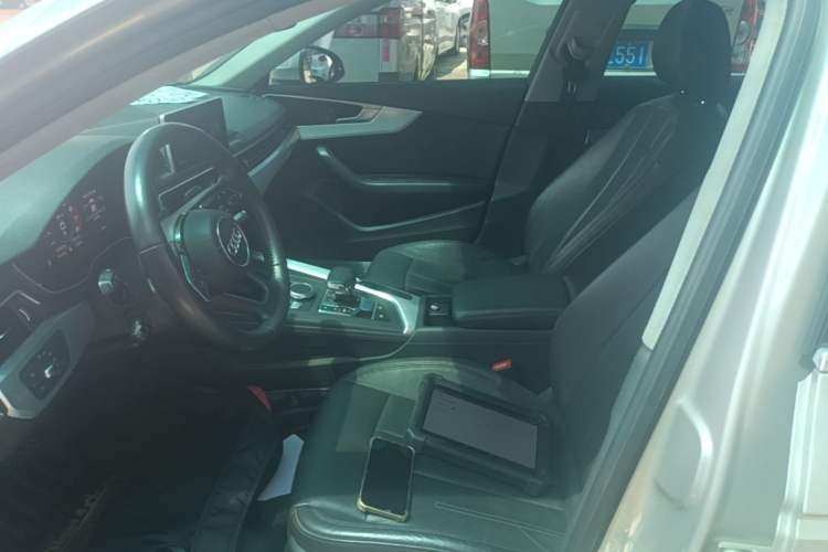 Used Audi A4L 2018 30th Anniversary Edition 40 TFSI Fashion Model Left Front Seat