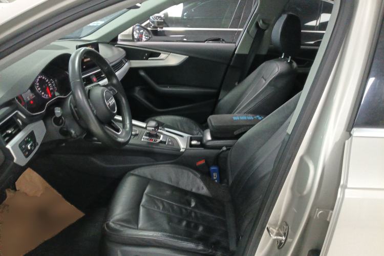 Used Audi A4L 2018 30th Anniversary Edition 40 TFSI Fashion Model Left Front Seat