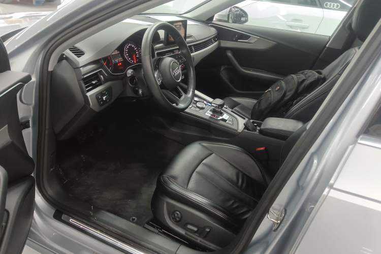 Used Audi A4L 2018 30th Anniversary Edition 40 TFSI Trendy Model Left Front Seat