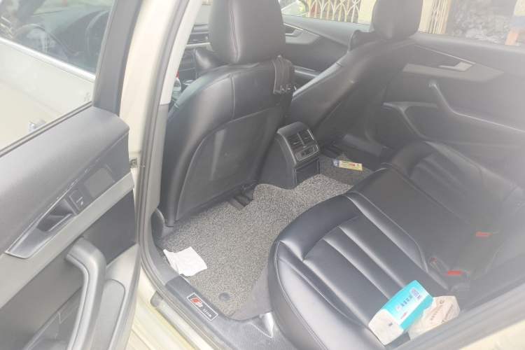 Used Audi A4L 2018 30th Anniversary Edition 40 TFSI Trendy Model Left Rear Seat