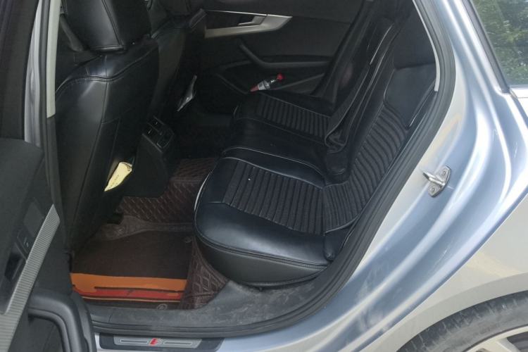 Used Audi A4L 2018 30th Anniversary Edition 40 TFSI Fashion Model Left Rear Seat