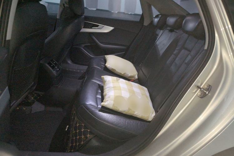 Used Audi A4L 2018 30th Anniversary Edition 40 TFSI Fashion Model Left Rear Seat