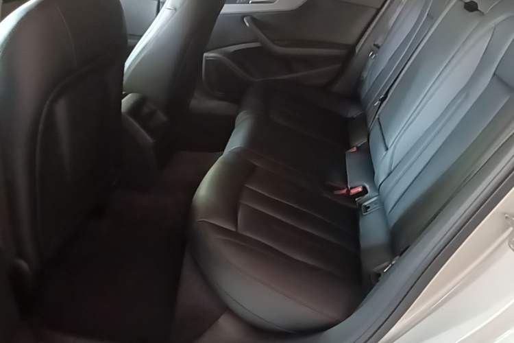 Used Audi A4L 2018 30th Anniversary Edition 40 TFSI Trendy Model Left Rear Seat
