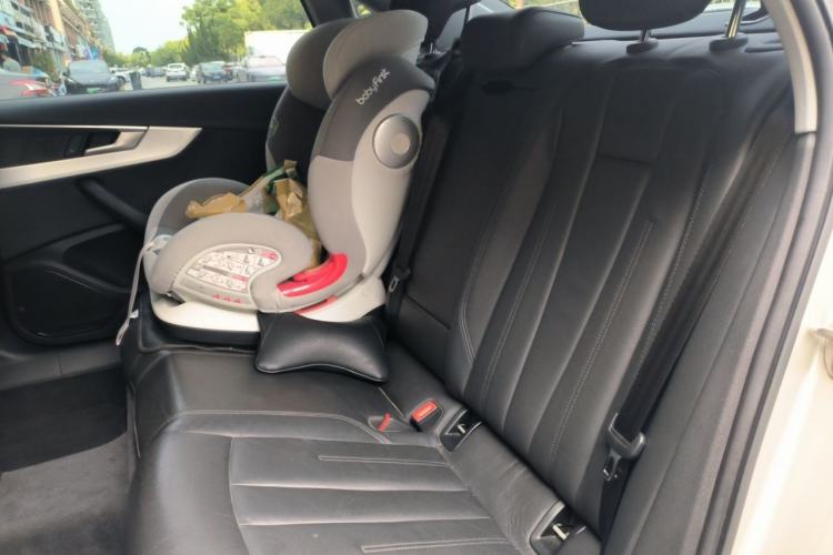 Used Audi A4L 2018 30th Anniversary Edition 40 TFSI Fashion Model Left Rear Seat