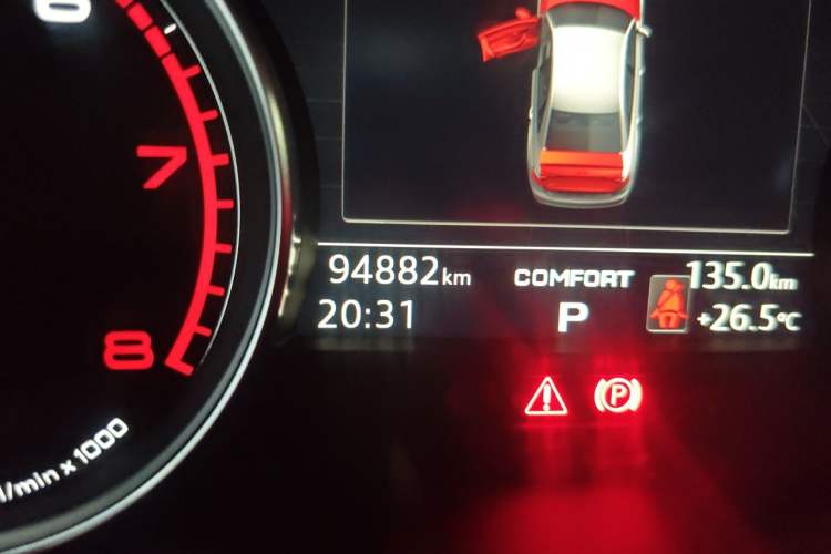 Used Audi A4L 2018 30th Anniversary Edition 45 TFSI quattro Individual Sport Edition Odometer Close Up