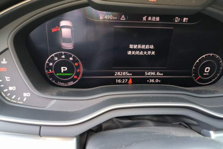 Used Audi A4L 2018 30th Anniversary Edition 40 TFSI Fashion Model Odometer Close Up
