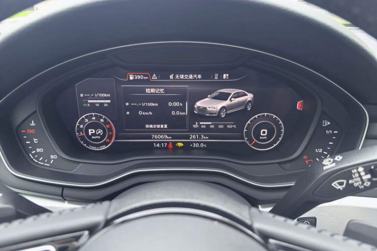 Used Audi A4L 2018 30th Anniversary Edition 40 TFSI Fashion Model Odometer Close Up