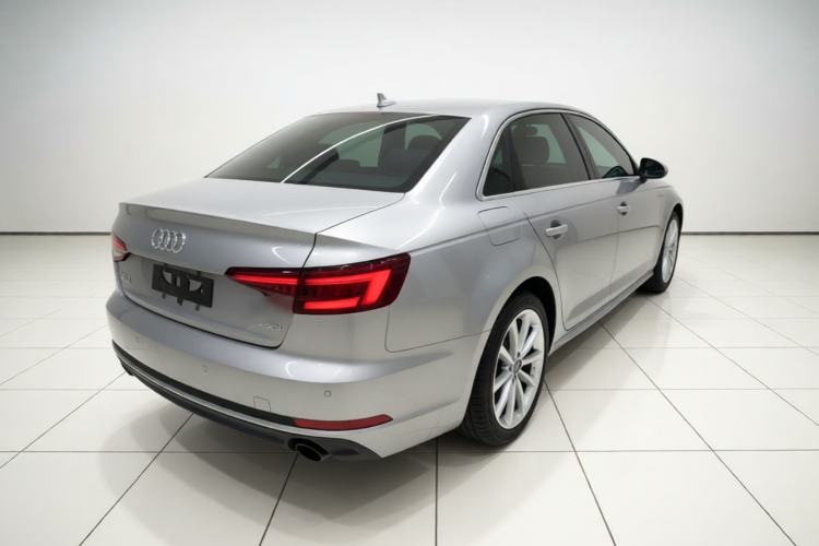 Used Audi A4L 2018 30th Anniversary Edition 40 TFSI Fashion Model Rear Right 45 Deg