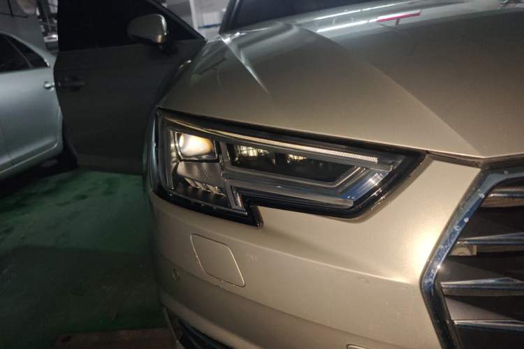 Used Audi A4L 2018 30th Anniversary Edition 40 TFSI Trendy Model Right Front Headlight