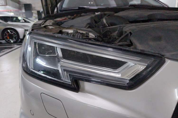 Used Audi A4L 2018 30th Anniversary Edition 40 TFSI Fashion Model Right Front Headlight