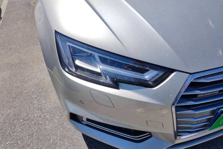 Used Audi A4L 2018 30th Anniversary Edition 45 TFSI quattro Individual Sport Edition Right Front Headlight